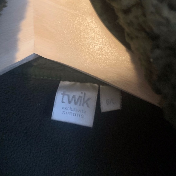 Army Green Teddy Coat / Jacket - Picture 2 of 3